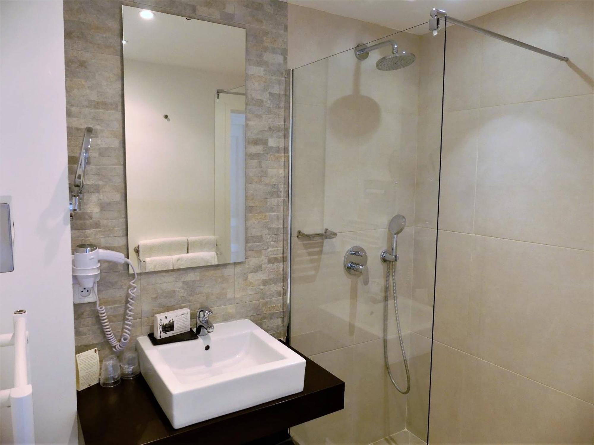 Hotel De La Vierge Noire Sainte-Maxime Ngoại thất bức ảnh