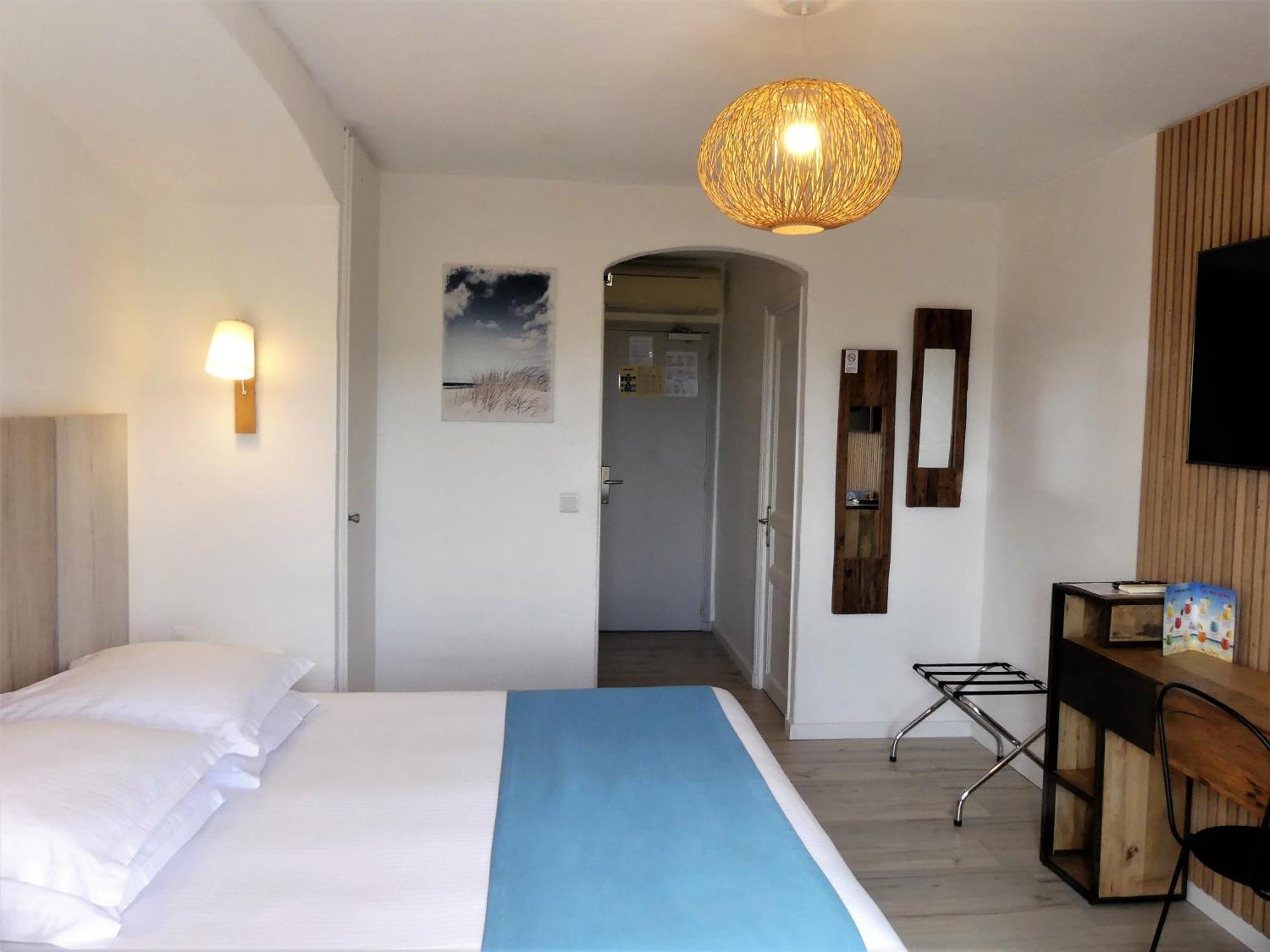 Hotel De La Vierge Noire Sainte-Maxime Ngoại thất bức ảnh